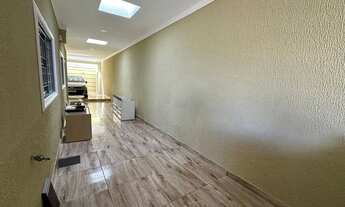 Imagem 2: Vendo Casa Térrea- 3 Quartos sendo 2 suítes- Porcelanato- Belvederes