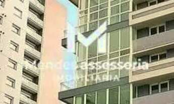 Imagem 2: Apartamento com pé direito duplo e mobiliado