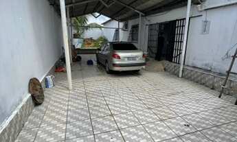 Imagem: Casa grande com galpão no Conjunto Ariri