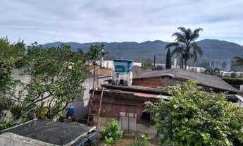 Imagem 2: Casa para Venda em Mogi das Cruzes, Vila Suíssa, 2 dormitórios, 1 banheiro, 2 vagas
