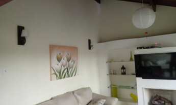 Imagem 2: Sobrado para venda possui 237 metros quadrados com 4 quartos em Jardim do Estádio - Santo