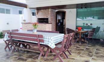 Imagem 3: Aluguel de Temporada e Venda! Casa de 06 dormitórios, ampla área externa, em localização s