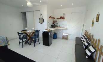 Imagem 4: Chalé com luxuosa piscina de cimento queimado branco