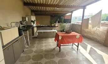 Imagem 2: Casa para venda com 150 metros quadrados com 6 quartos