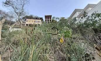 Imagem 5: Excelente terreno em aclive na entrada da praia de Piratininga, Niterói