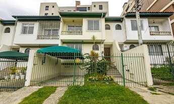 Imagem: Sobrado no Cabral com 3 Quartos e Suíte