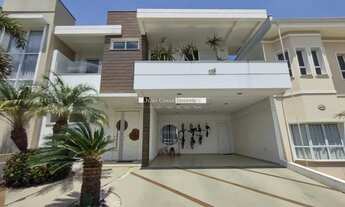 Imagem: Casa a venda com 3 quartos no Condomínio