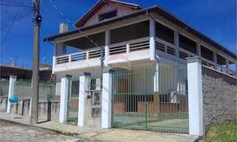 Imagem 4: Casa à venda, com 4 quartos, sendo 2 suítes, ampla varanda, ampla área aberta e edícula