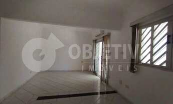 Imagem: Casa para aluguel, 3 quartos, 2 vagas, OSVALDO