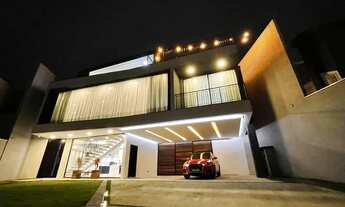 Imagem: Sobrado Triplex de Alto Padrão no Parque