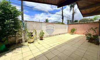 Imagem 6: Casa Luxuosa com Piscina em Peruíbe, São Paulo