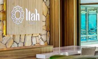 Imagem 4: Itah Residence: Seu Refúgio Particular em Muro Alto