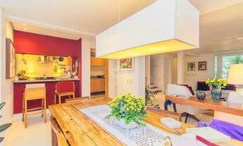 Imagem 7: Oportunidade Única no Bairro Três Figueiras - Exclusividade, Conforto e Sofisticação em um