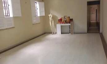 Imagem 2: Ótimo ponto comercial, com 4 salas (1suite), sala de recepção e banheioro