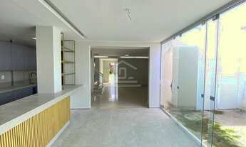 Imagem 7: Casa de condomínio sobrado para venda possui 245 metros quadrados com 4 quartos