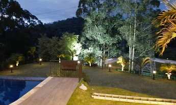 Imagem 6: Mansão com vista para área verde!!