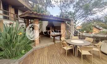 Imagem 6: Casa de condomínio para venda possui 343 metros quadrados com 4 quartos