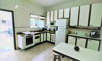 Imagem 3: Casa A Venda Com 4 Dormitórios Sendo Uma Suíte - 440m² de terreno