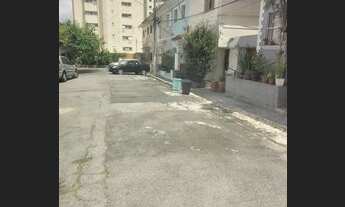 Imagem 2: Casa de vila ao lado da faculdade Belas Artes