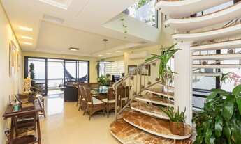 Imagem 2: Incrível Cobertura em Caiobá com uma vista linda da praia e a brisa do Mar.Confortável, es