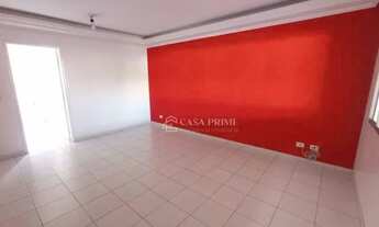 Imagem 3: ?? Casa Espaçosa de 3 Dormitórios com Quintal, Churrasqueira e Localização Privilegiada em