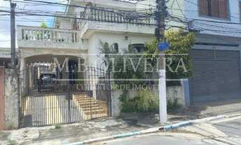 Imagem: Sobrado com ótima localização em rua