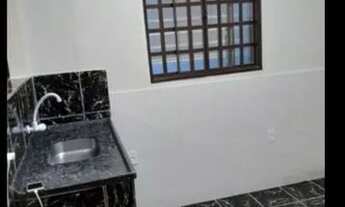 Imagem 2: ALUGO UMA CASA DE FUNDO 2 QUARTOS 323 SAMAMBAIA SUL