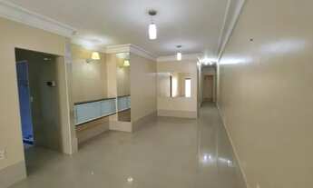 Imagem 7: Casa em Messejana com 3 quartos sendo suítes + 1 lavabo. Próximo center box