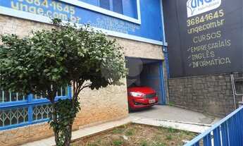 Imagem 2: Espaço de 274,40 M² possuindo 3 Casas com 3 dormitórios, 1 sala e 1 banheiro em cada