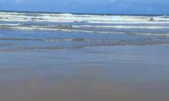 Imagem 2: Vendo troco um sobrado com 3 casas no litoral nordeste