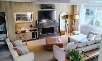 Imagem 2: Espetacular Casa de Condomínio com 3 suítes, Piscina com aquecimento