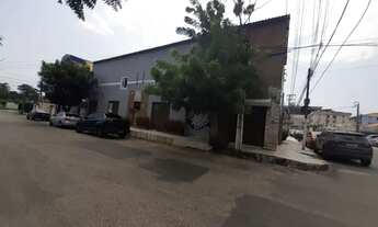 Imagem 2: Oportunidade Imperdível: Loja de Esquina em Local Estratégico com Alta Visibilidade