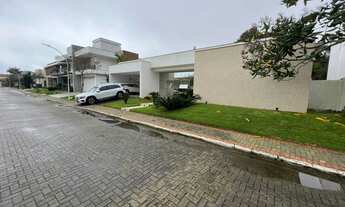 Imagem 2: Casa para aluguel e venda possui 387 metros quadrados com 4 quartos