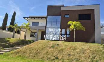 Imagem 2: QUATRO SUÍTES, AMPLAS !