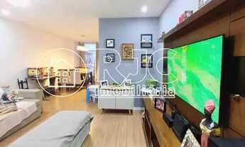 Imagem 7: Rua Uurguai , farto comercio e transportes ao redor, apto 2 quartos, 1 suíte, varanda e 1