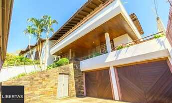 Imagem 3: Casa com 4 dormitórios, 1 suíte, 4 vagas, piscina no bairro Três Figueiras