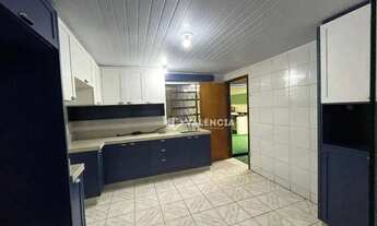 Imagem 6: Casa semi Mobiliada para locação com 3 quartos por R$3.200,00 na Rua Joao de Barro 531 Fl