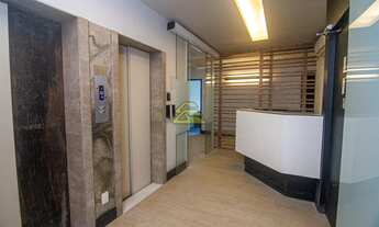 Imagem 4: Centro Galpão / depósito com 5 vagas na garagem