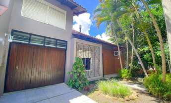 Imagem: Casa / 4 Quartos / 1 Suíte / Churrasqueira