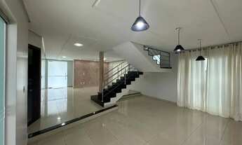 Imagem 6: Sobrado Alto Padrão com 4 Suítes, Piscina e Churrasqueira