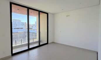 Imagem 4: Imóvel para venda tem 240 metros quadrados com 4 quartos em Cidade Alpha - Eusébio - CE