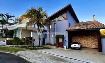 Imagem: Lindo sobrado no Condominio Resedás