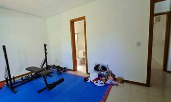 Imagem 5: Casa de condomínio sobrado para venda tem 420 metros quadrados com 4 quartos