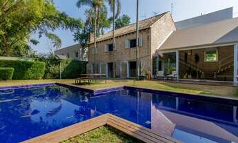 Imagem: Sobrado - 5 Dormitórios (Suítes) à Venda