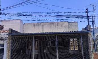 Imagem 5: Casa ampla de 02 dormitórios, com 03 vagas, casa dos fundos de quarto, sala e cozinha