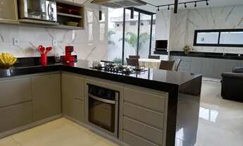 Imagem 5: Parqville Jacarandá Sobrado com 4 Quarto(s) e 2 banheiro(s) à Venda, 255 por R$ 1.900.000