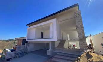 Imagem 3: Casa de condomínio para venda tem 302 metros quadrados com 4 quartos