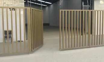 Imagem: Galpão 360m2 com porta de aço automático