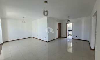 Imagem 2: Apartamento para venda possui 104 metros quadrados com 3 quartos em Centro - Florianópolis