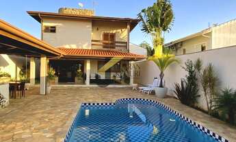 Imagem 2: Charmoso sobrado à venda no San Conrado, com 318 m² de construção e 480 m² de terreno